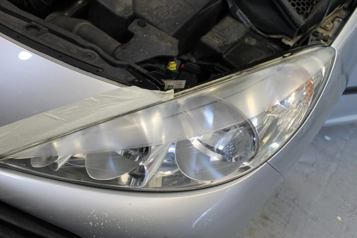 Peugeot 207 : écran GPS tactile et phares lustrés