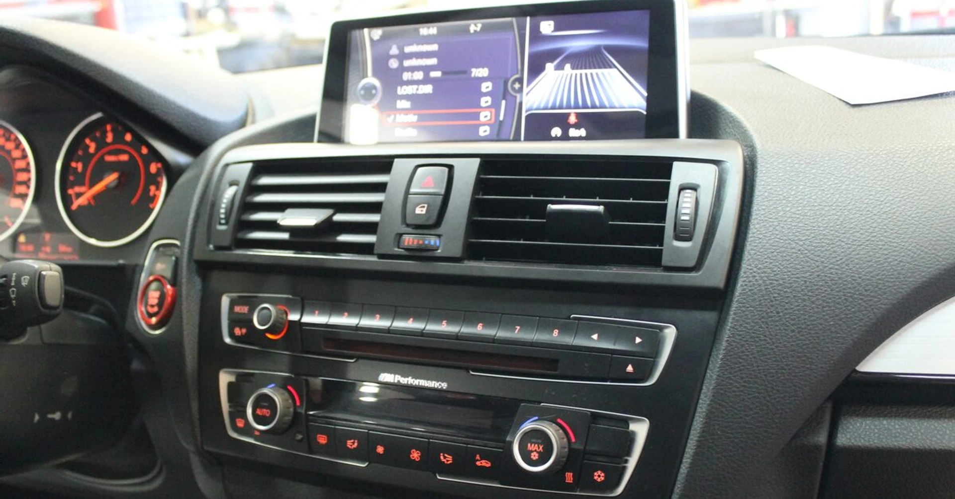 BMW F20 : option GPS avec grand écran Android 16/9
