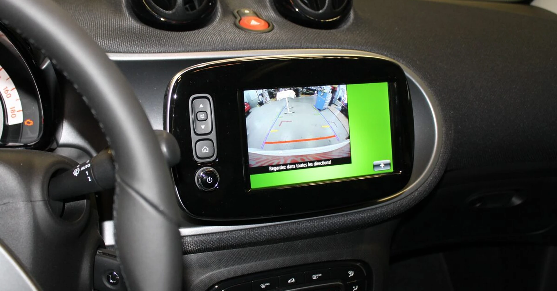 Smart 2016 : radar de recul et caméra sur écran d'origine