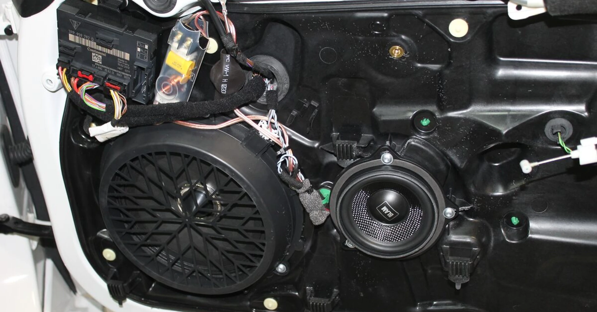 Porsche Boxster 2014 : hi-fi BOSS, Rockford Fosgate et BLAM