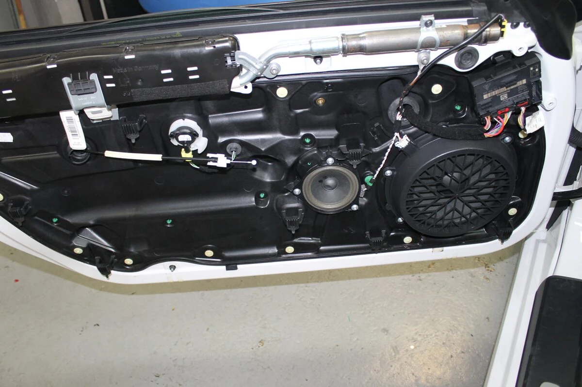 Porsche Boxster 2014 : système hi-fi complet sur mesure