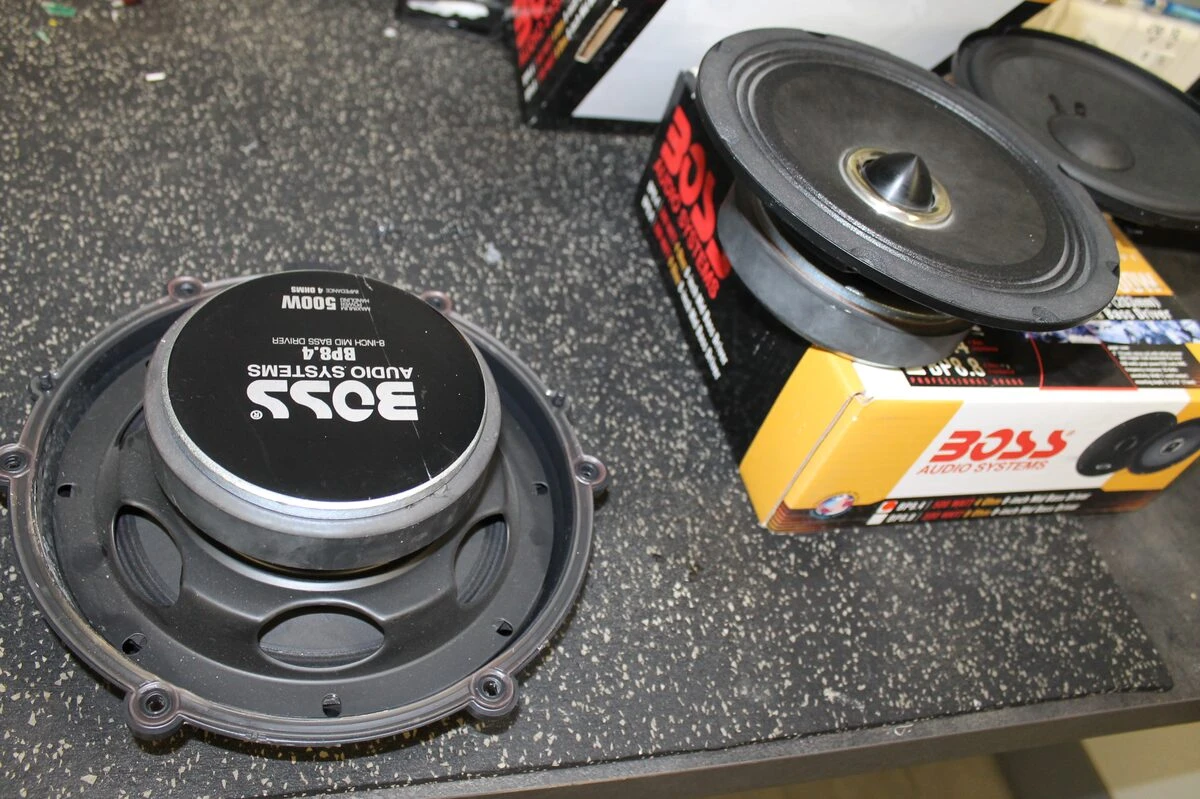 Porsche Boxster 2014 : système hi-fi complet sur mesure