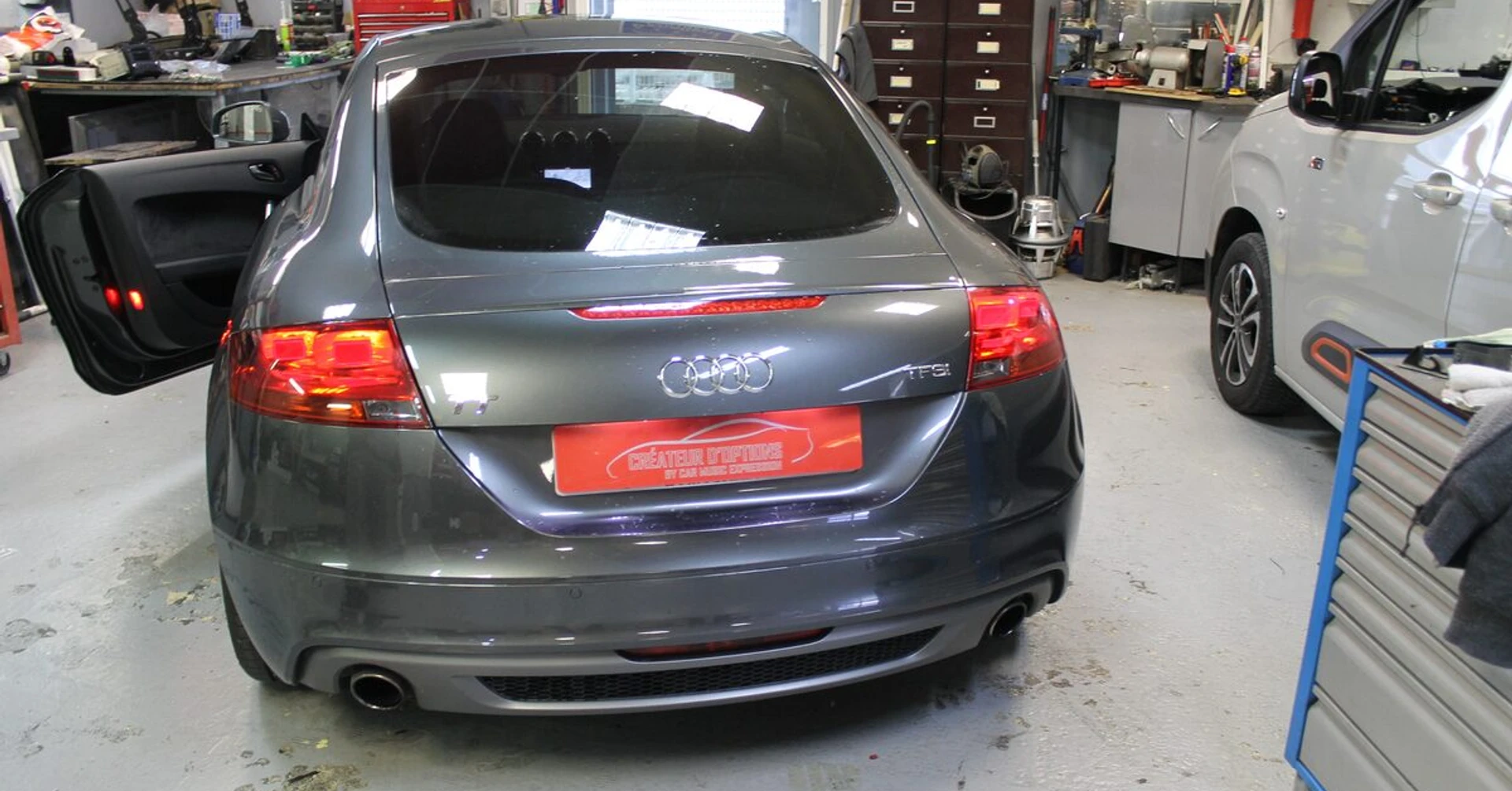 Audi TT : GPS Kenwood DNX5180BTS et sono Bose