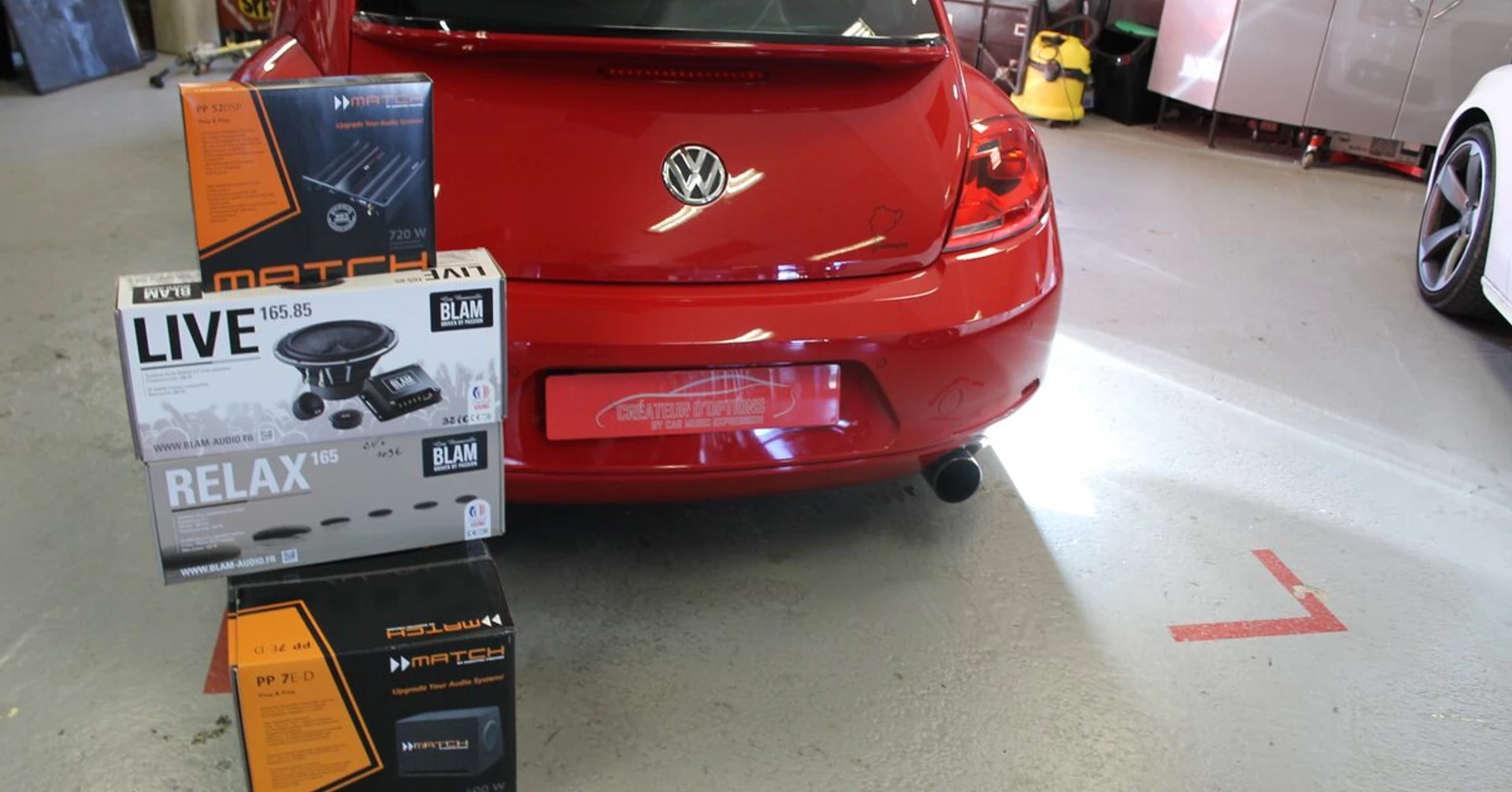 VW Beetle : ampli DSP Match, caisson et BLAM 165.85