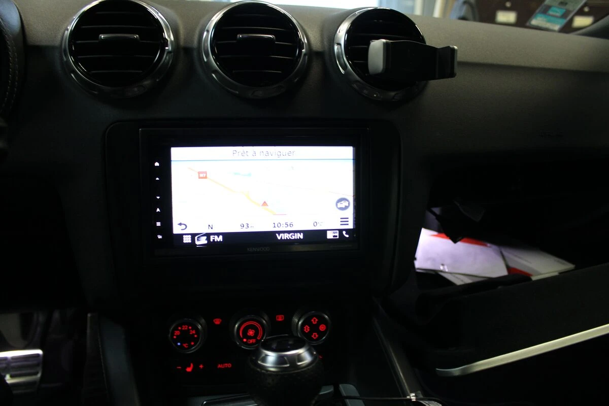 Audi TT : GPS Kenwood DNX5180BTS avec sono Bose conservée
