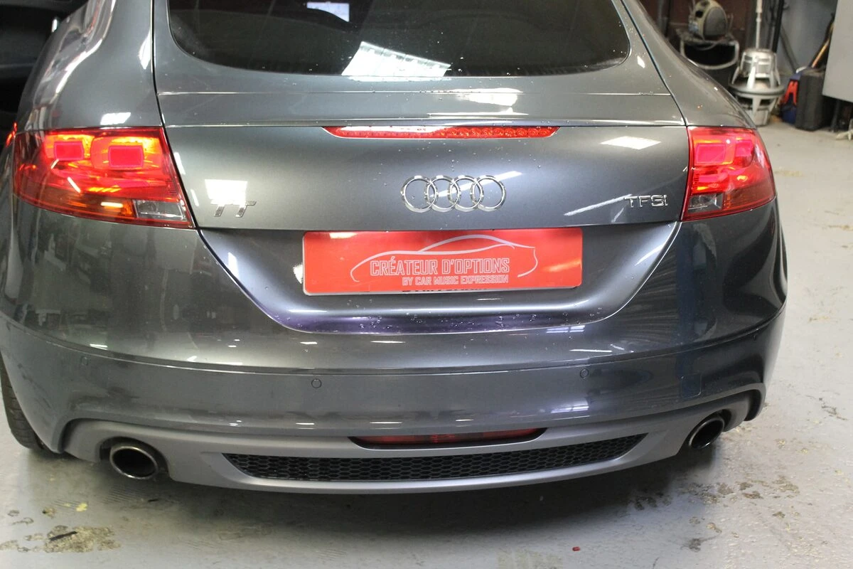 Audi TT : GPS Kenwood DNX5180BTS avec sono Bose conservée