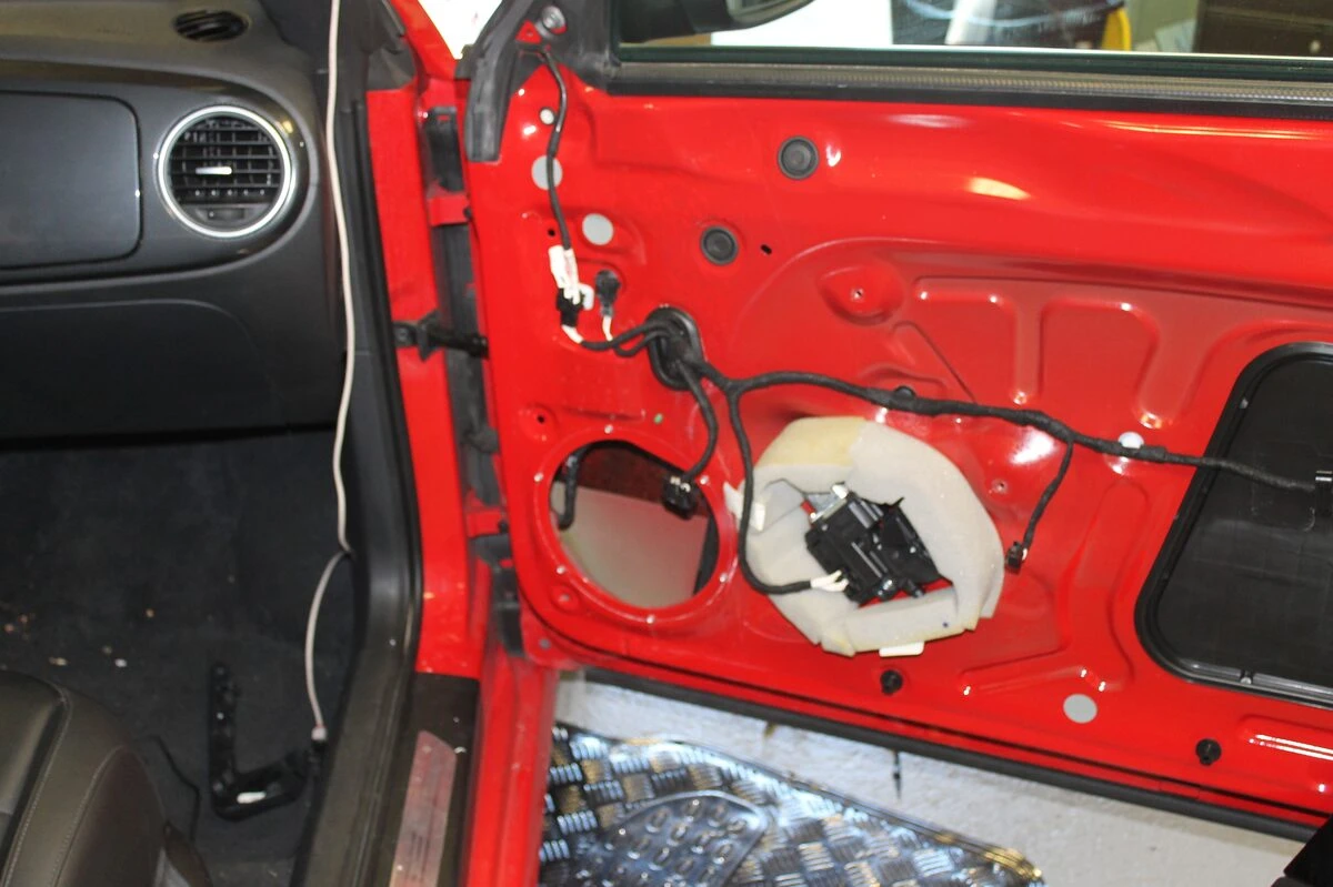 Volkswagen Beetle : ampli DSP Match, caisson et BLAM Live 165.85