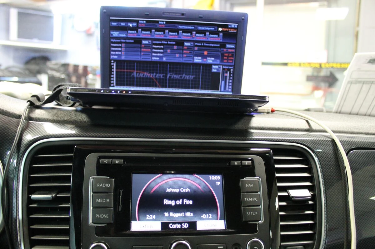 Volkswagen Beetle : ampli DSP Match, caisson et BLAM Live 165.85