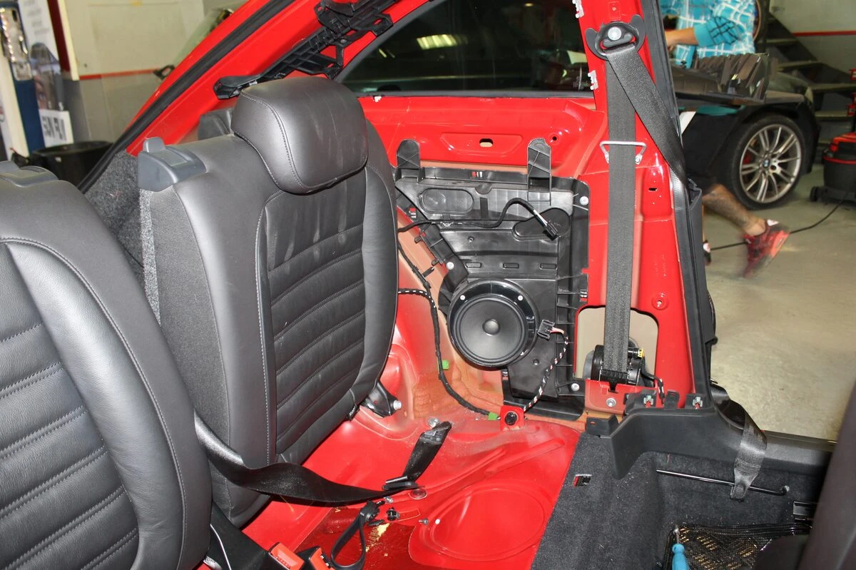 Volkswagen Beetle : ampli DSP Match, caisson et BLAM Live 165.85