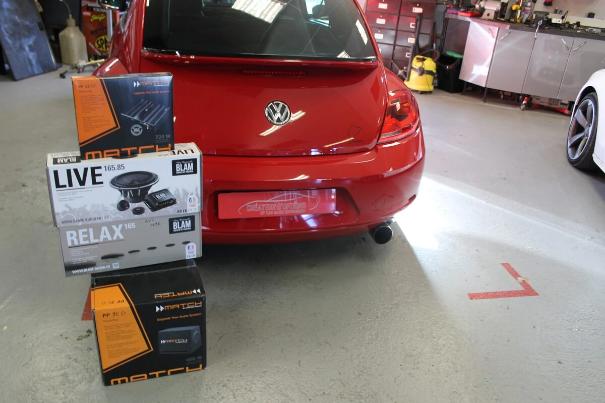 Volkswagen Beetle : ampli DSP Match, caisson et BLAM Live 165.85