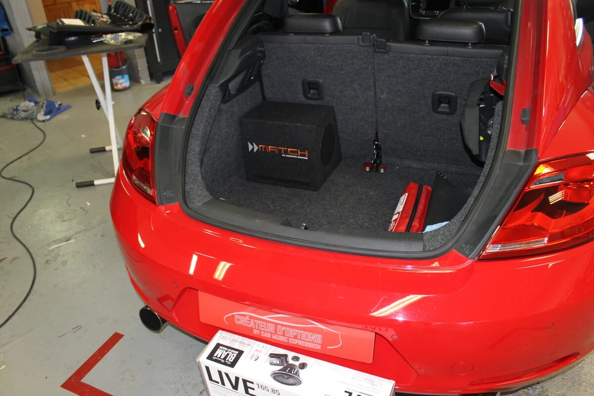 Volkswagen Beetle : ampli DSP Match, caisson et BLAM Live 165.85