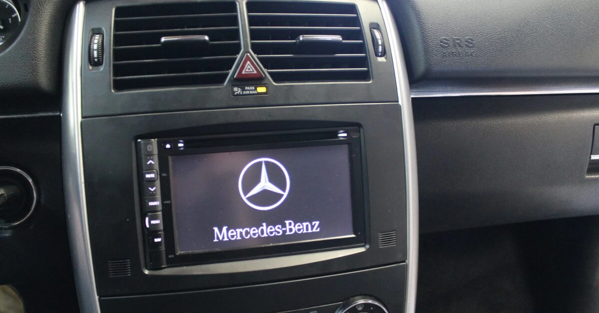 Mercedes Classe B : autoradio GPS et caméra de recul