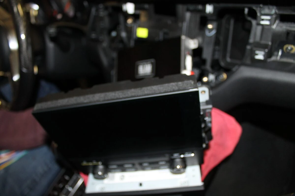 Porsche Macan : amplificateur BLAM RA704DSP Pro
