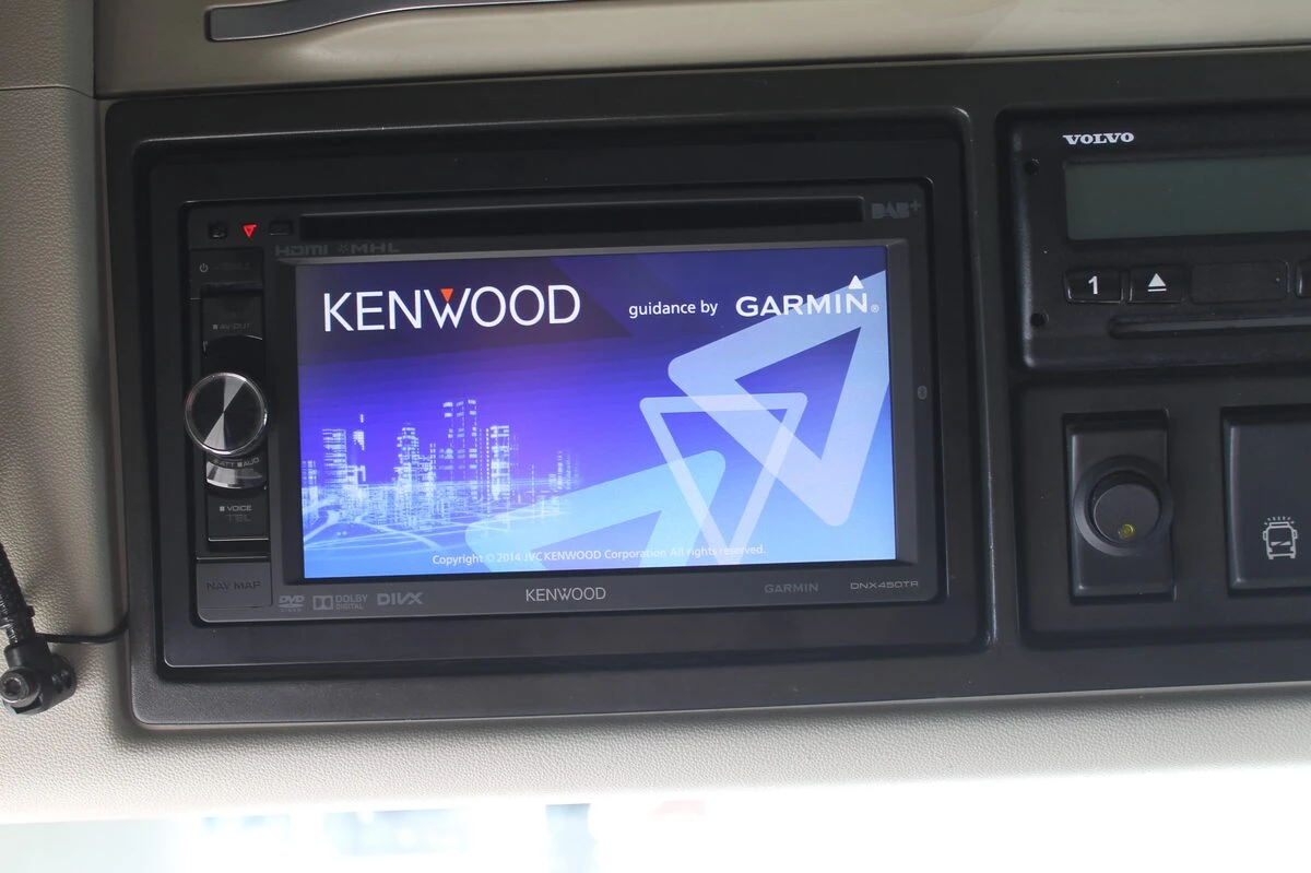 Camion Volvo 2017 : autoradio GPS Kenwood à cartographie poids lourd