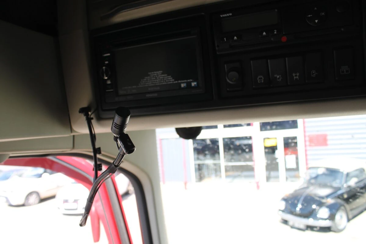 Camion Volvo 2017 : autoradio GPS Kenwood à cartographie poids lourd