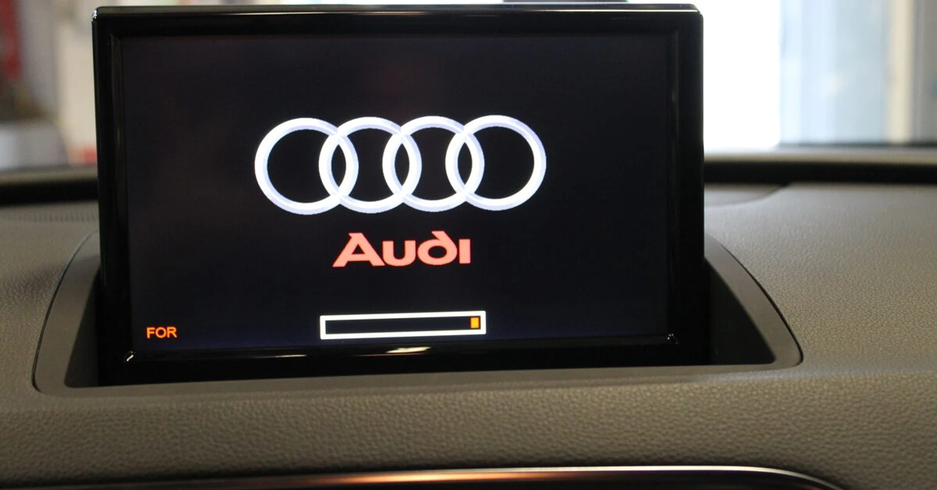 Audi Q3 2014 : GPS, Bluetooth et commandes au volant