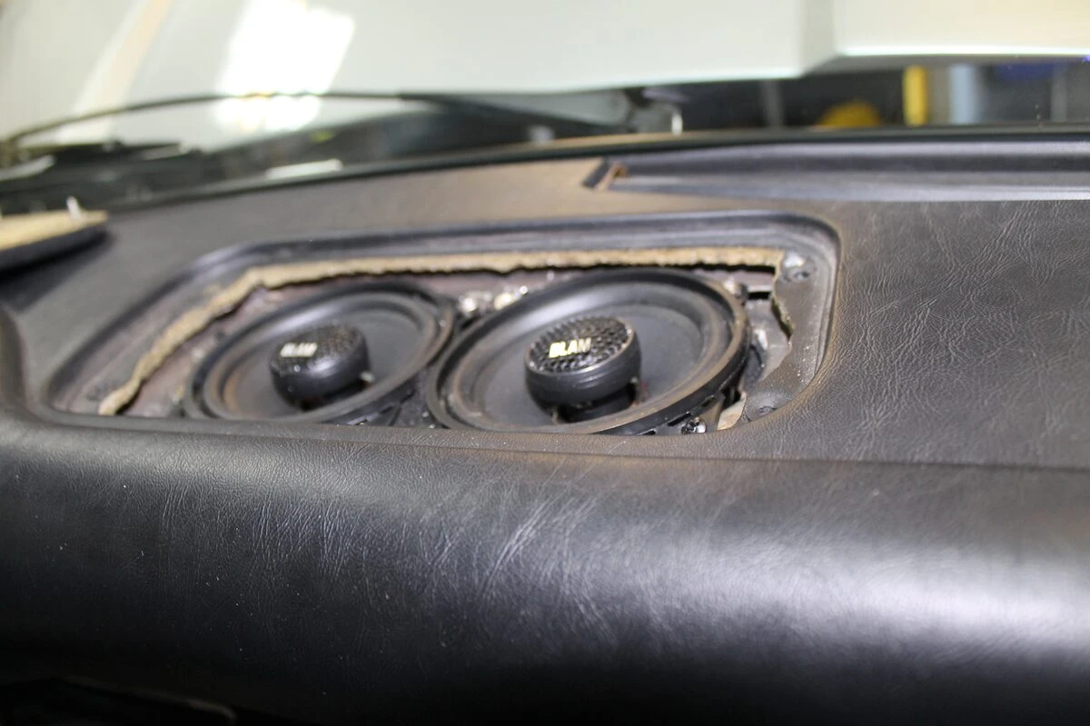Porsche 911 T : haut-parleurs BLAM et streaming Bluetooth, look d'origine