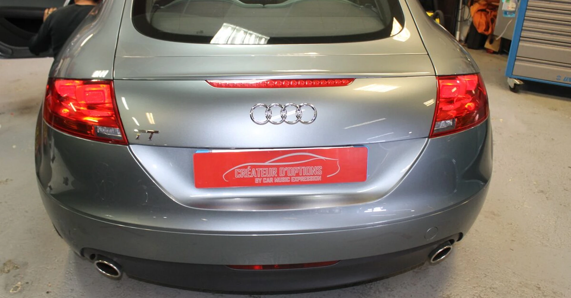 Audi TT : autoradio GPS et woofers BLAM en portes