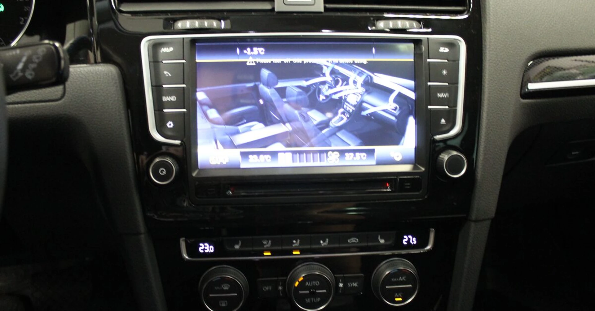 VW Golf 7 : GPS, DVD, Bluetooth et caméra de recul