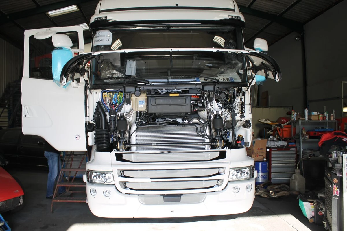 Scania 2016 : début de la sonorisation complète BLAM et Rockford Fosgate