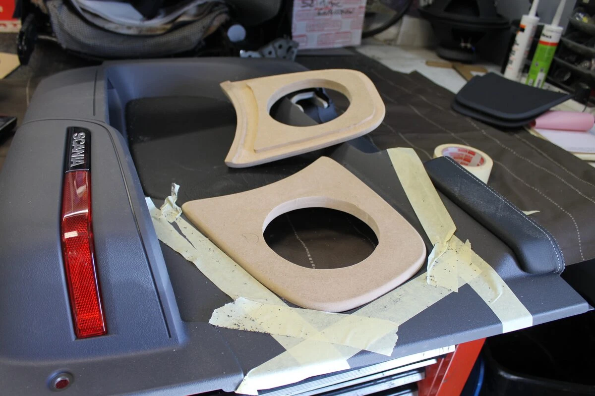 Scania 2016 : début de la sonorisation complète BLAM et Rockford Fosgate