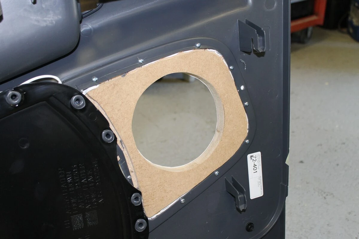 Scania 2016 : début de la sonorisation complète BLAM et Rockford Fosgate