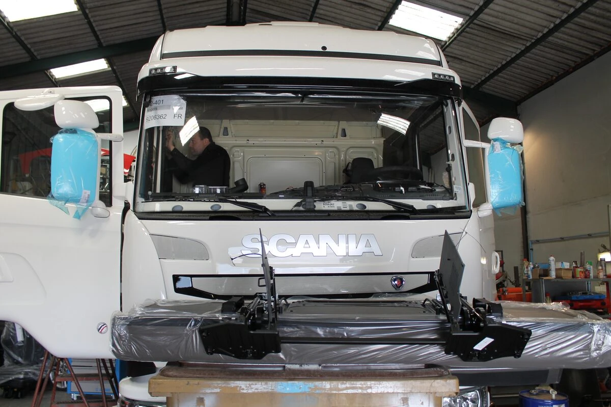 Scania 2016 : début de la sonorisation complète BLAM et Rockford Fosgate