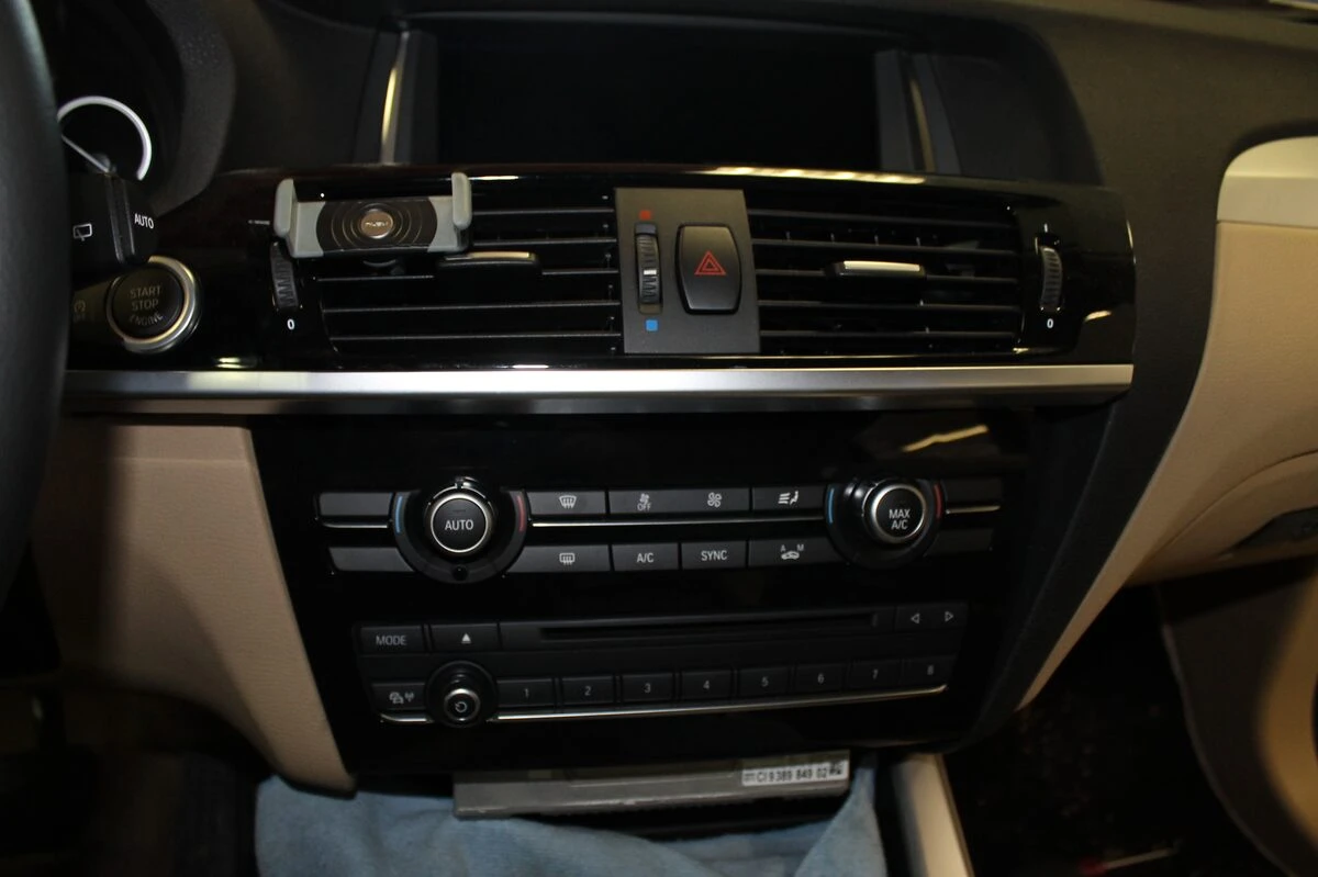 BMW X3 2015 : woofers remplacés et amplificateur Match PP41DSP