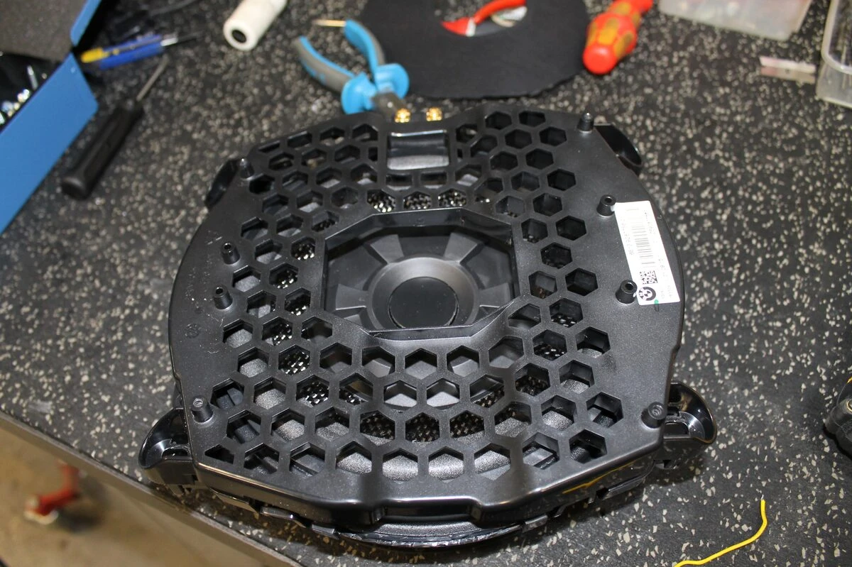 BMW X3 2015 : woofers remplacés et amplificateur Match PP41DSP