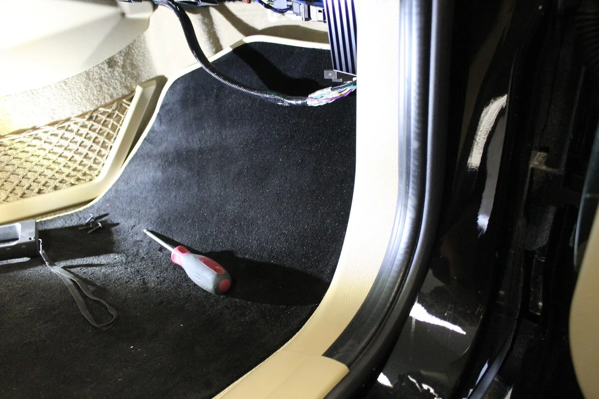 BMW X3 2015 : woofers remplacés et amplificateur Match PP41DSP