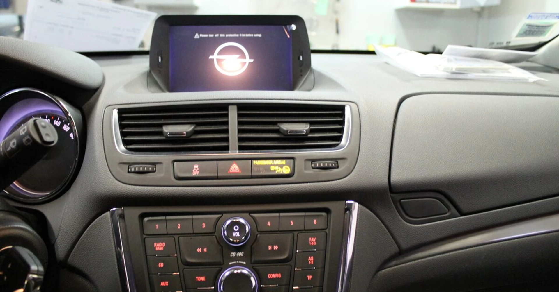 Opel Mokka 2015 : GPS Europe, caméra de recul et TNT