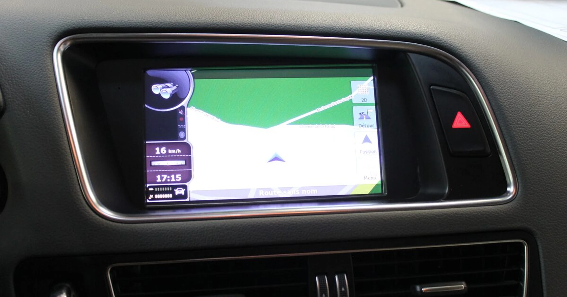 Audi Q5 : création option GPS Europe et écran tactile