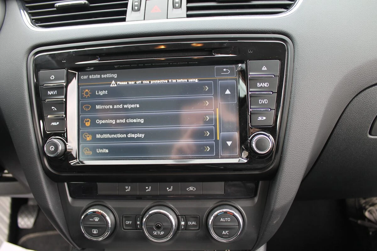 Skoda Octavia 3 : GPS et reprogrammation CAN bus