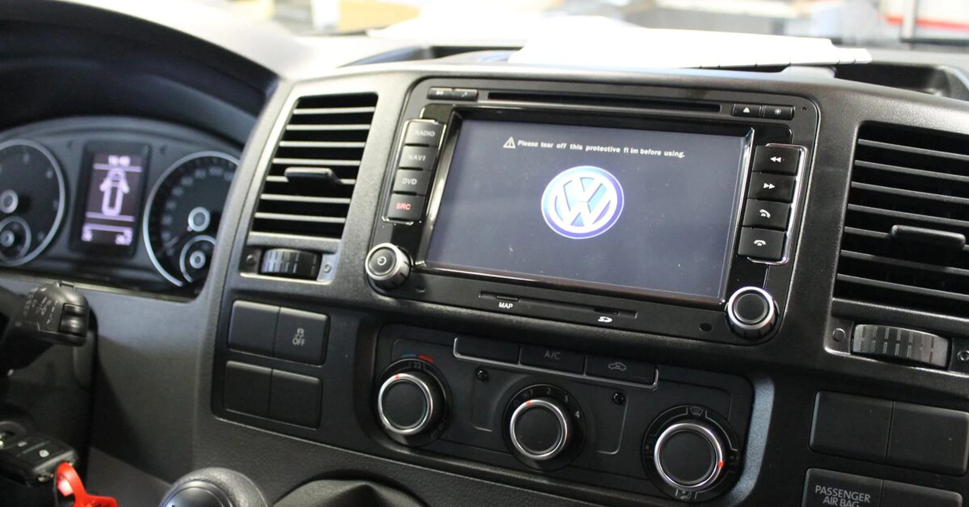 VW Transporter : GPS, radars de recul, Bluetooth et USB