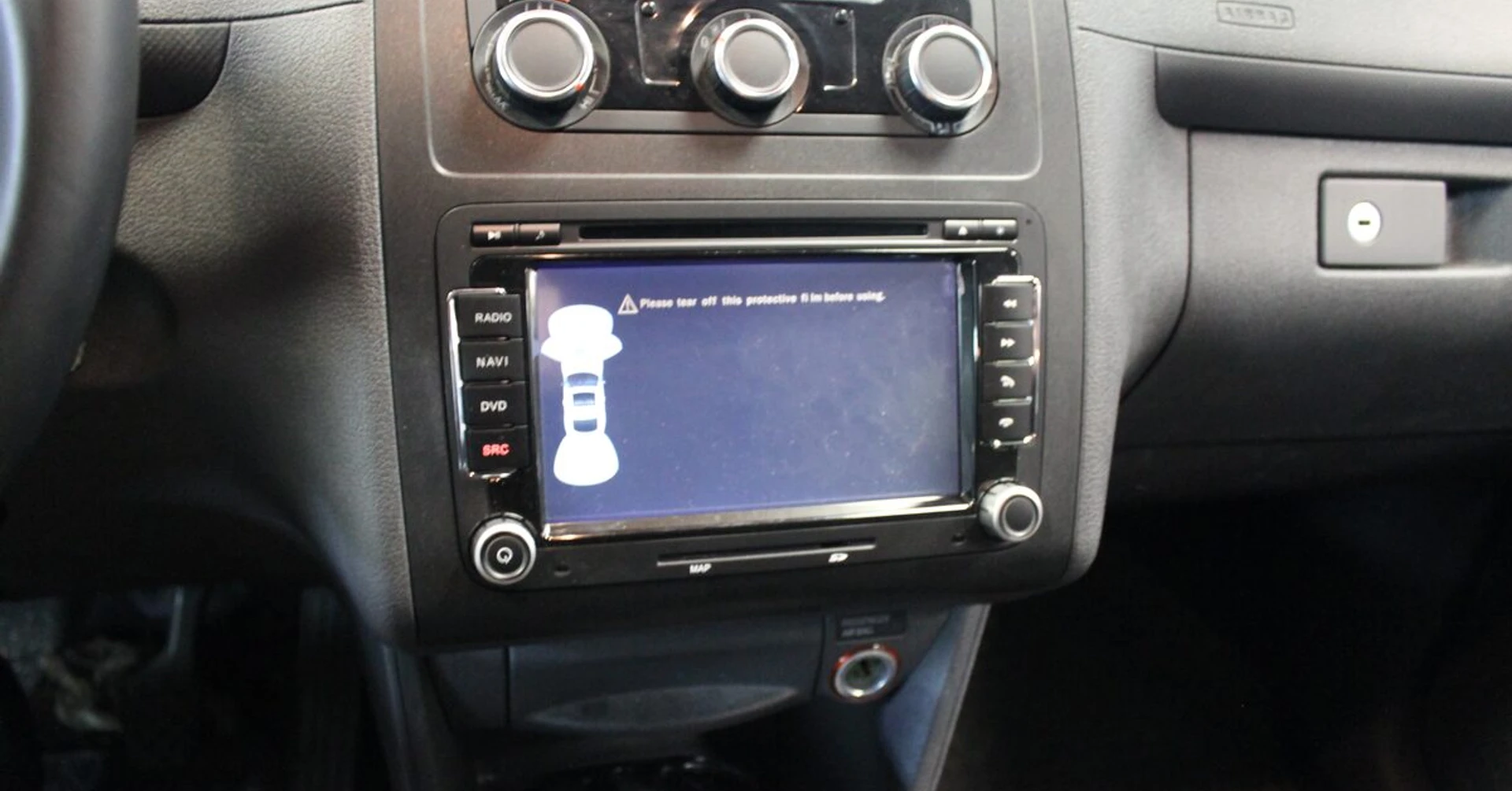 VW Caddy 2014 : GPS et kit parking avant/arrière à l'écran