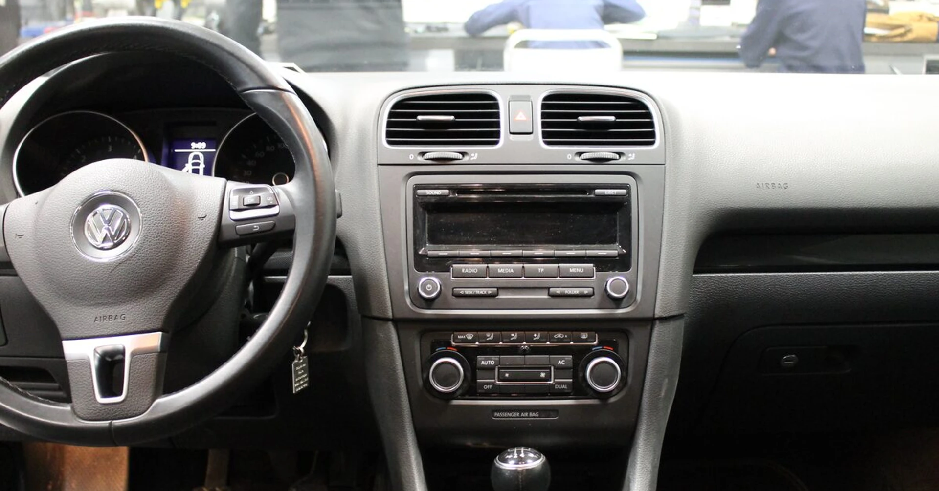 VW Golf 6 : autoradio GPS, DVD, USB, SD et CAN bus