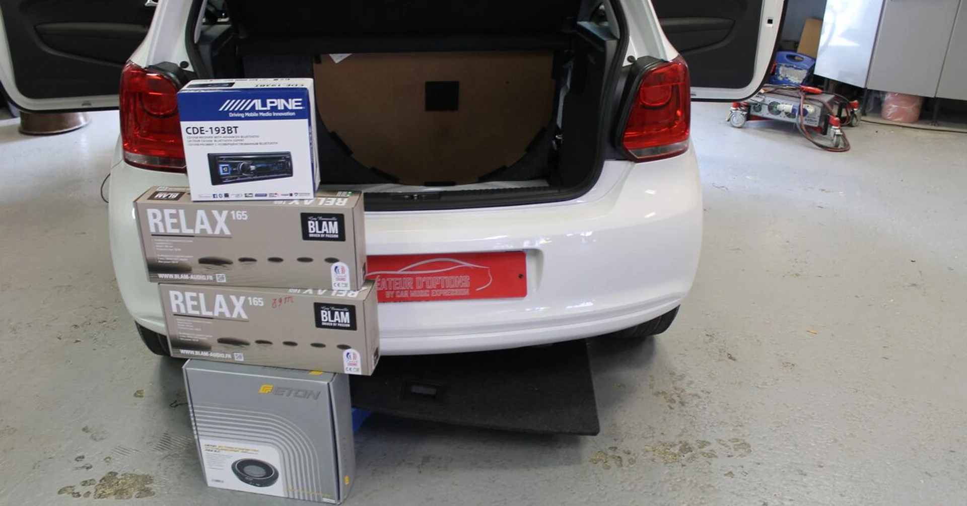 VW Polo : sono BLAM, autoradio Alpine et caisson Eton Pro