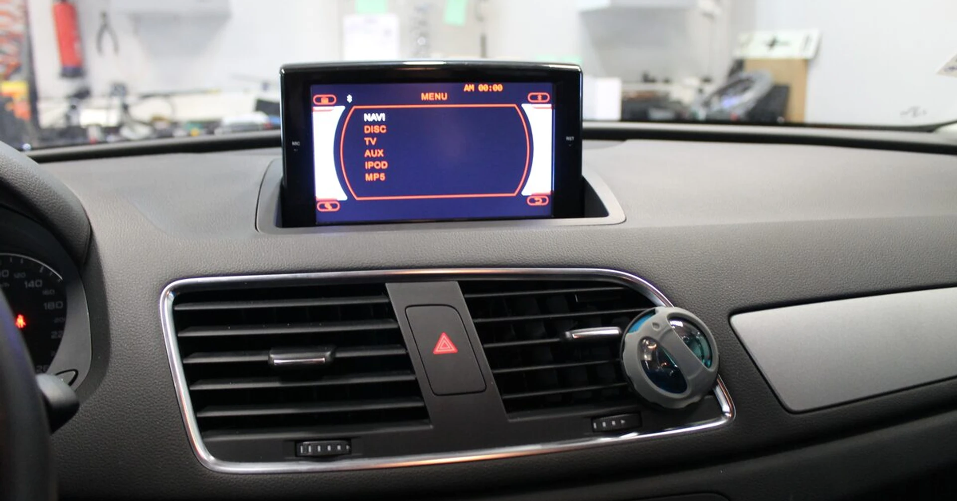 Audi Q3 : GPS, commandes au volant et Bluetooth A2DP