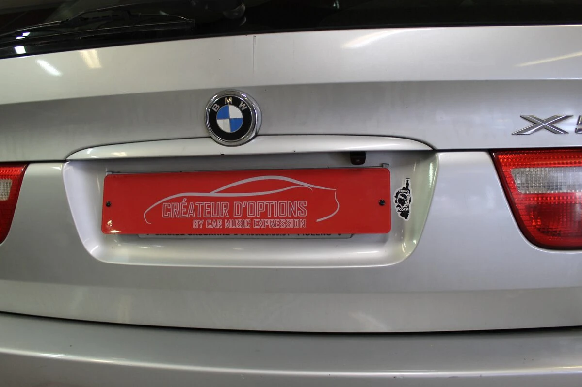 BMW X5 : autoradio GPS avec caméra de recul et TNT