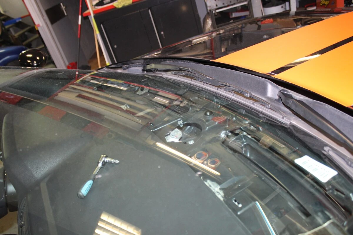 Dodge Challenger : sonorisation BLAM, navigation Alpine et caisson Axton