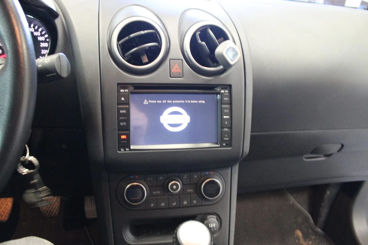 Nissan Qashqai : GPS, caméra de recul et commandes au volant