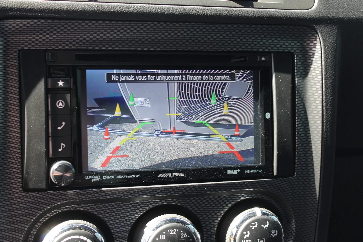Dodge Challenger : sonorisation BLAM, navigation Alpine et caisson Axton