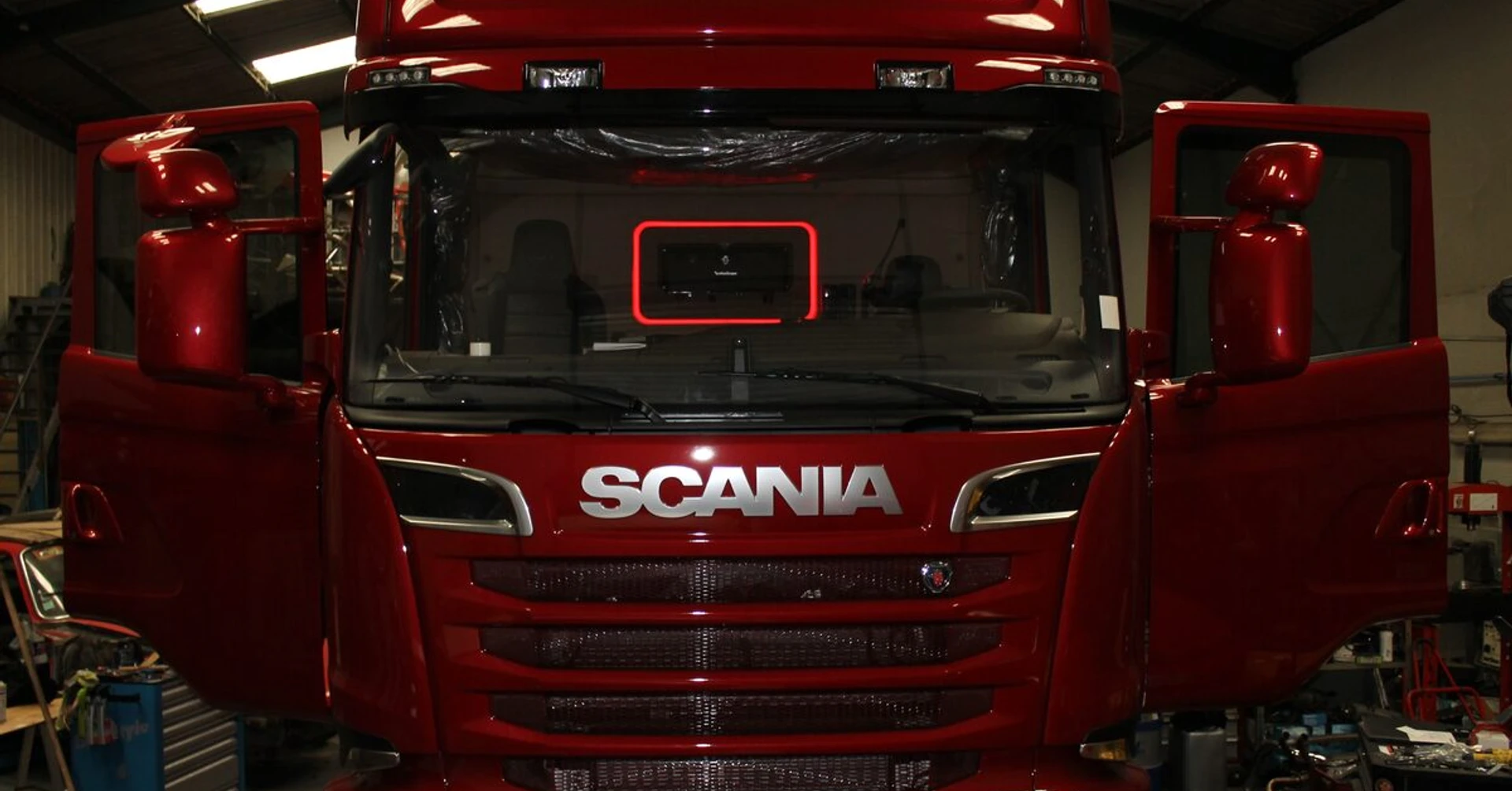 Scania R580 Streamline : sono BLAM, Rockford et Kicker