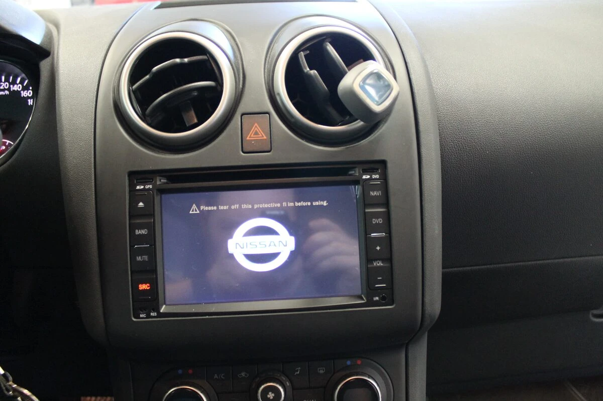Nissan Qashqai : GPS, caméra de recul et commandes au volant
