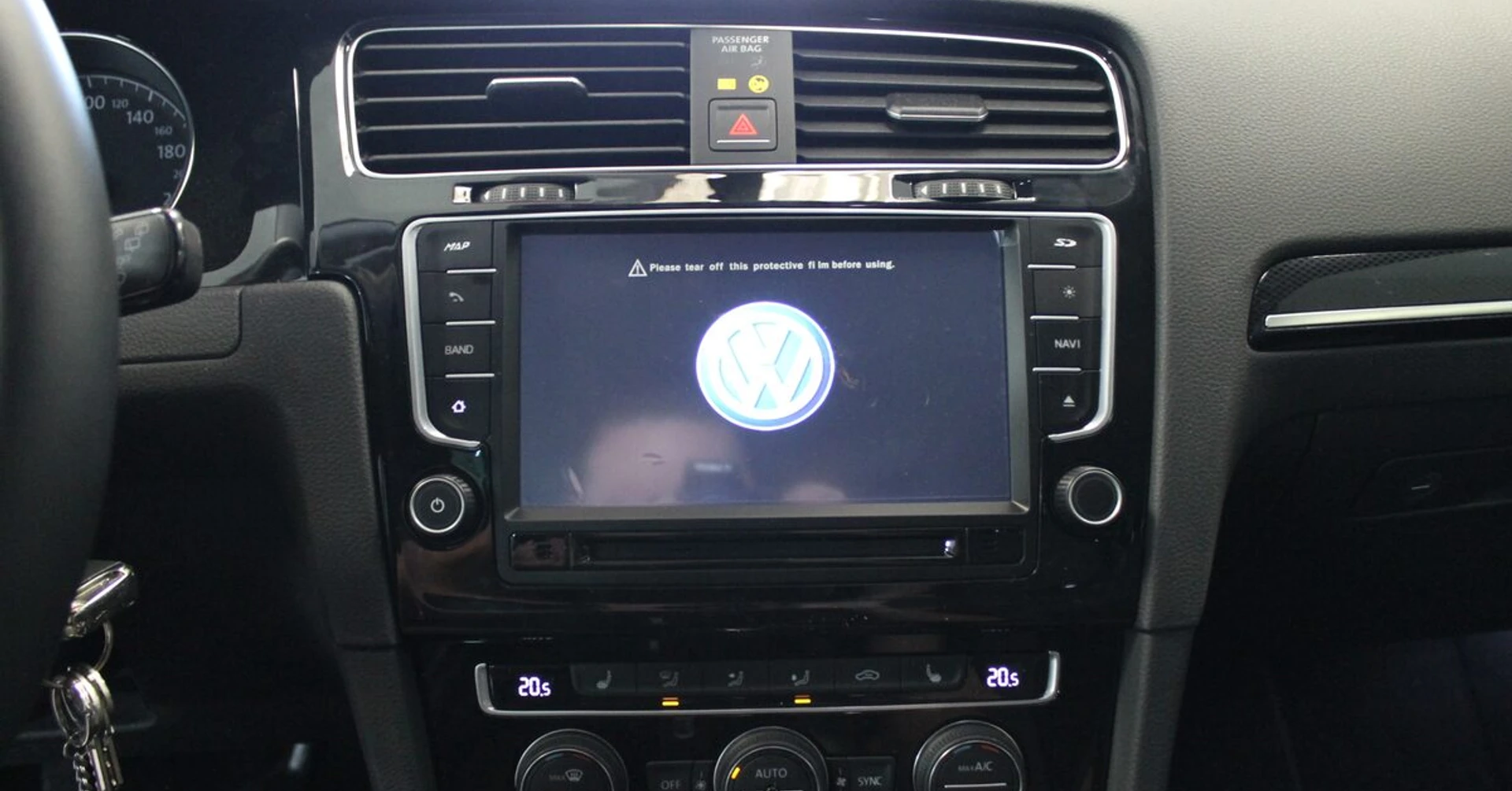 VW Golf 7 : GPS multimédia et fonctions d'origine conservées