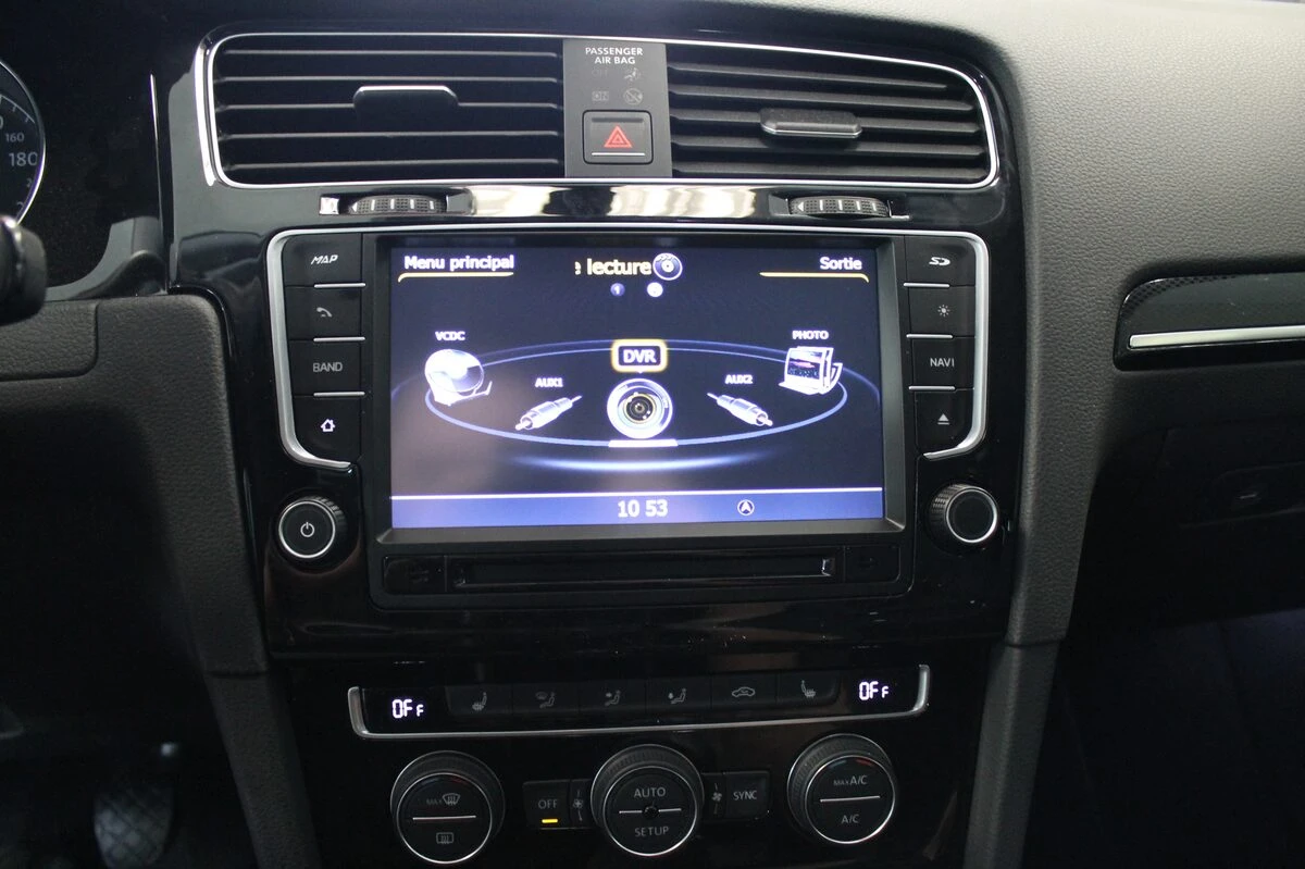 Volkswagen Golf 7 : GPS multimédia avec ordinateur de bord et radar de recul d'origine