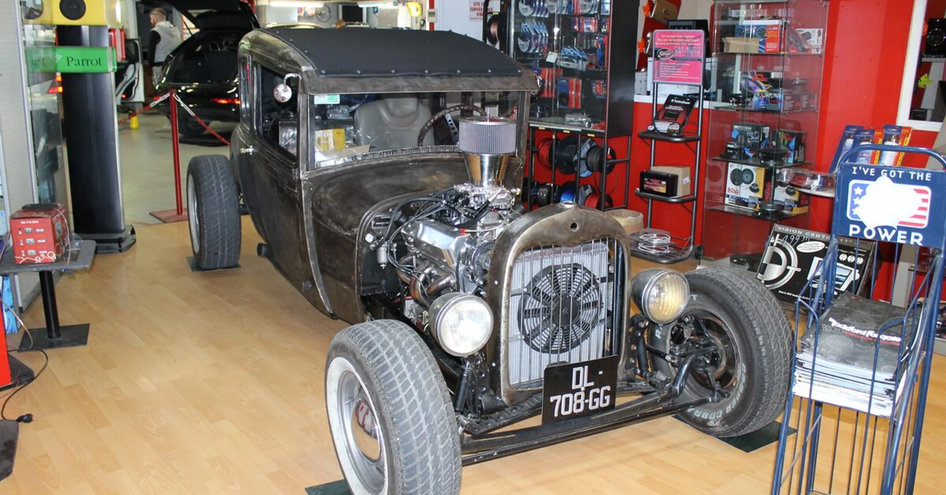 Hot rod Ford T : pose d'un kit NOS et d'un manomètre