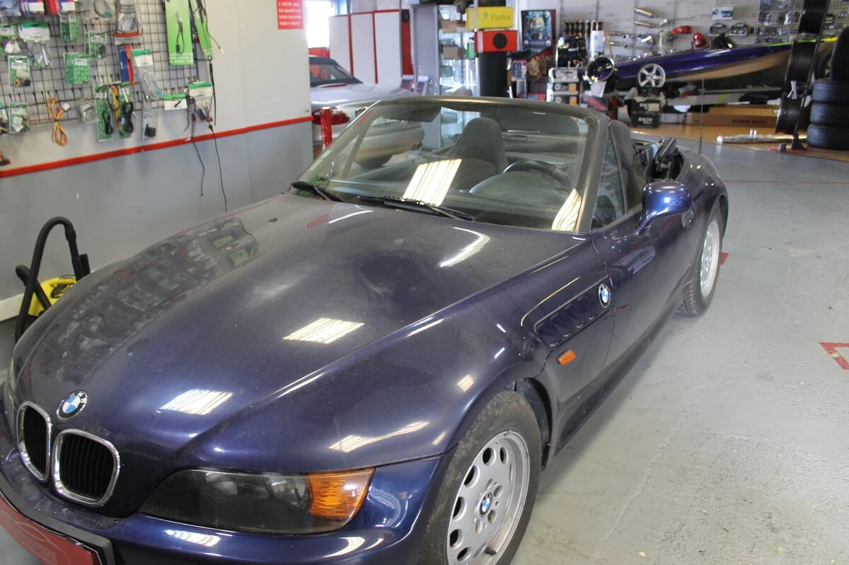 BMW Z3 : remplacement de la capote par une capote neuve