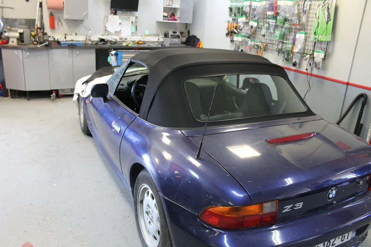 BMW Z3 : remplacement de la capote par une capote neuve