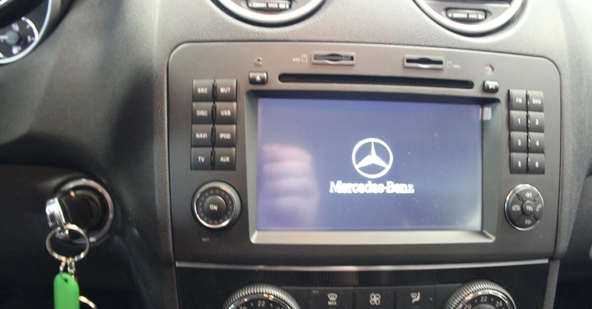 Mercedes ML W164 : GPS, Bluetooth A2DP et iPod